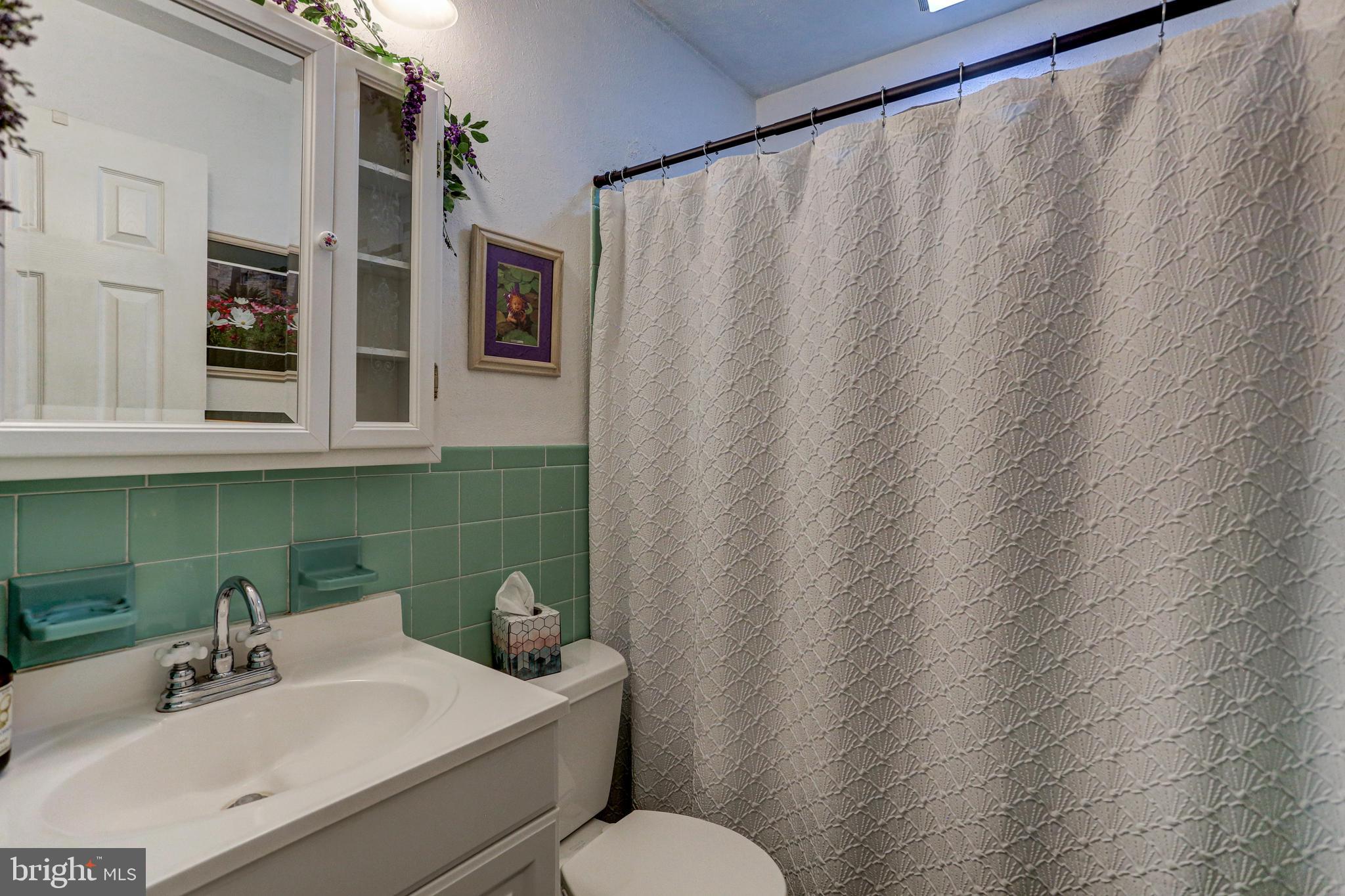 126 Cedar Hill Road Chalfont, PA 18914 - Photo 47 of 64 Hall Bath