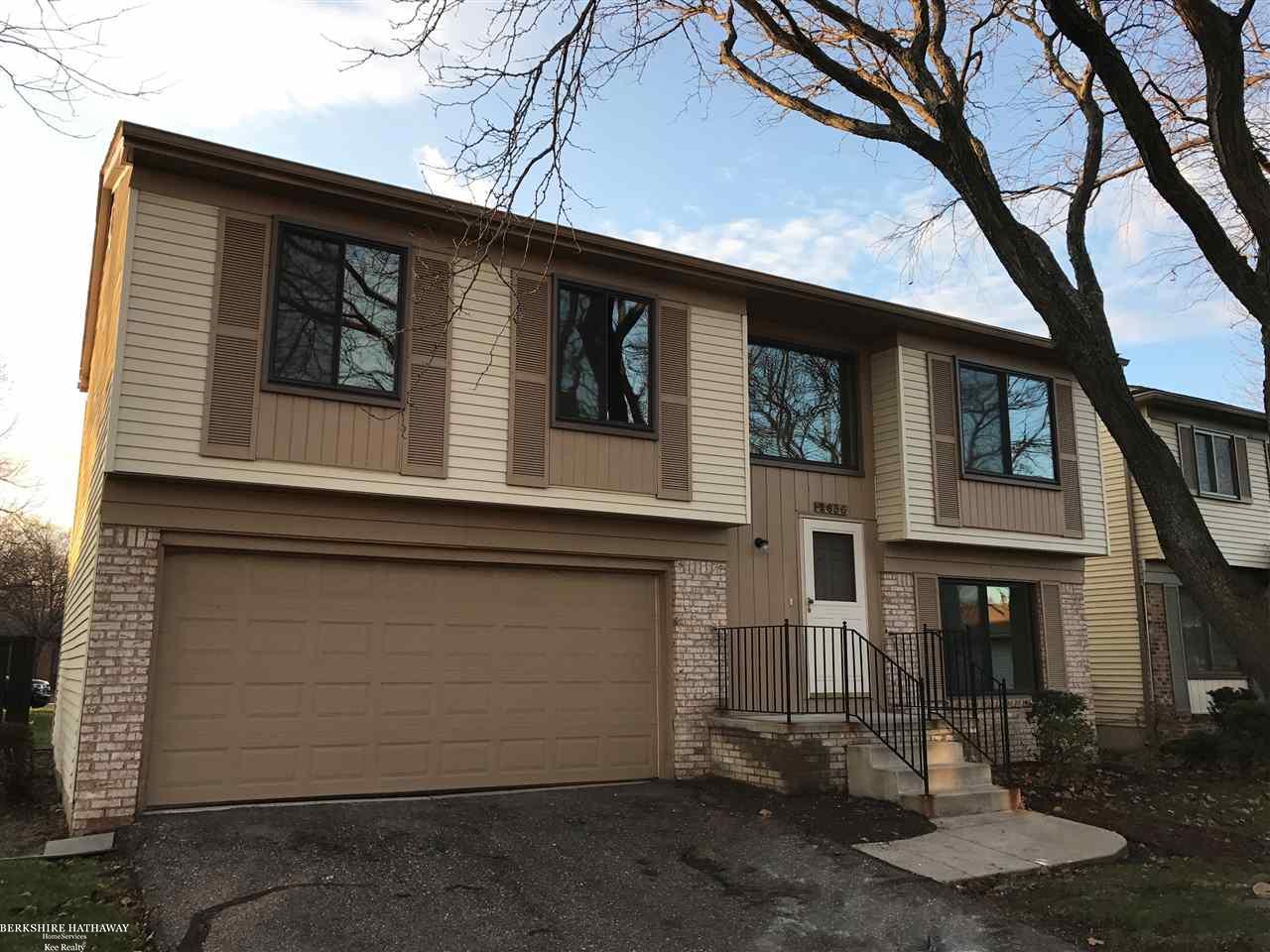 2856 Roundtree Drive Troy, MI 48083 - Photo 1 of 29