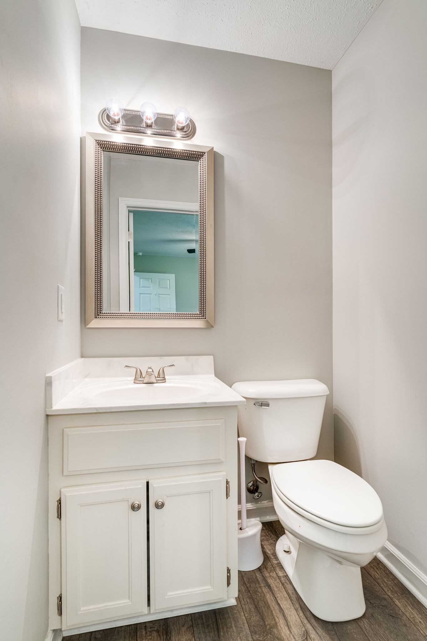 4752 Lahr Road Springfield, TN 37172 - Photo 20 of 27 a bathroom with a sink a toilet and mirror