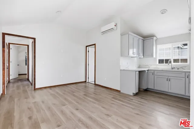 $3,250 | 2163 West 27th Street, Los Angeles, CA 90018