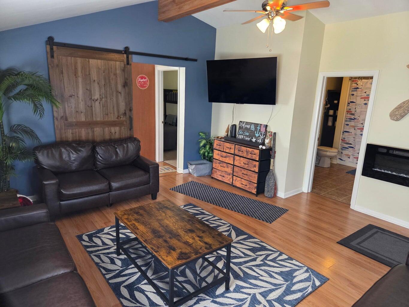 2816 Mabie Street Delavan, WI 53115 - Photo 4 of 26 20250826183803673617000000-o