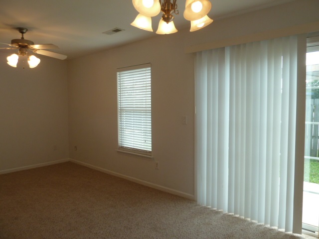 703 Bellview Way Seneca, SC 29678 - Photo 4 of 18