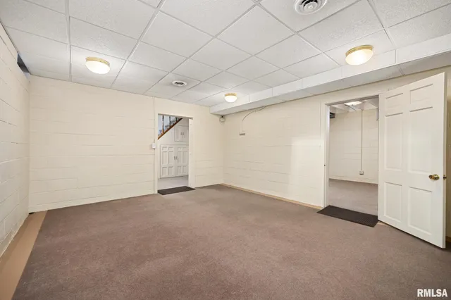 $199,900 | 601 Roosevelt Street, Creve Coeur, IL 61610