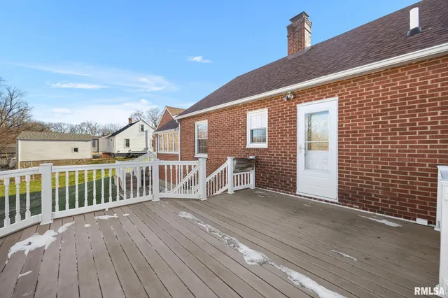 $199,900 | 601 Roosevelt Street, Creve Coeur, IL 61610