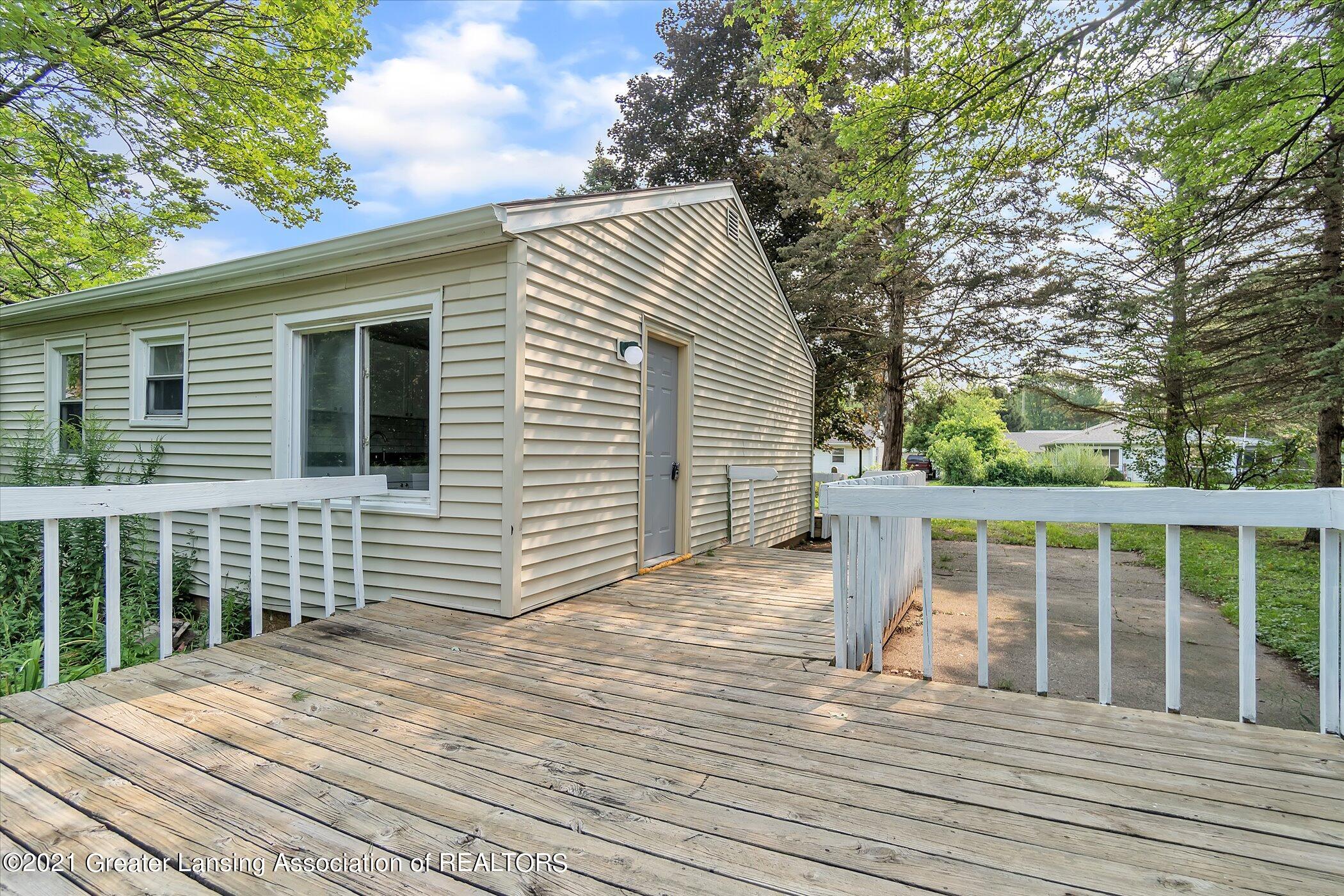 6532 Sommerset Road Lansing, MI 48911 - Photo 30 of 37 30-6532-Sommerset-Rd-WindowStill-Real-Es