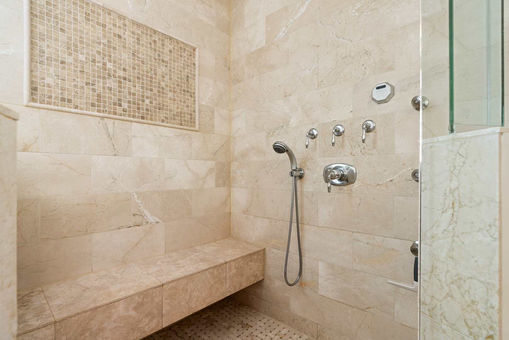 901 West Fletcher Street, Unit 2 Chicago, IL 60657 - Photo 17 of 23