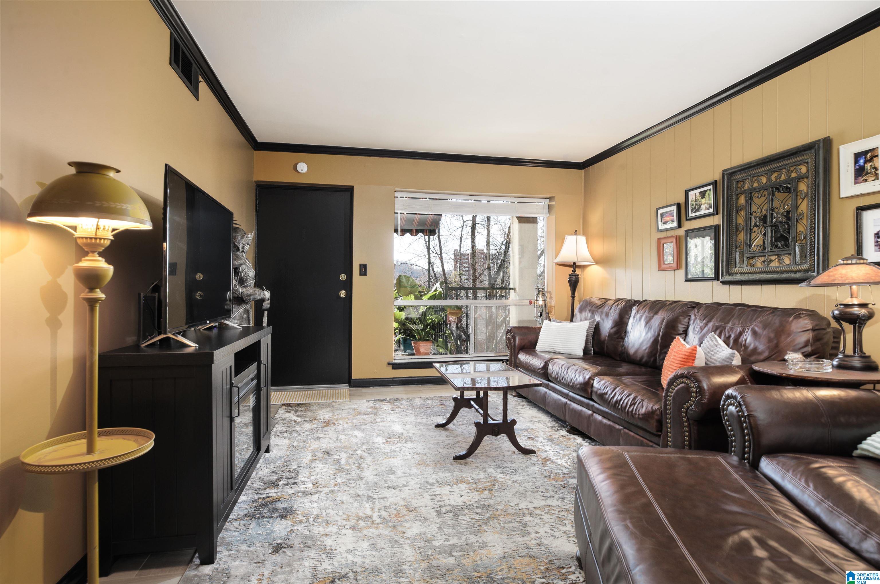 57 Hanover Circle, Unit 321 Birmingham, AL 35205 - Photo 2 of 23