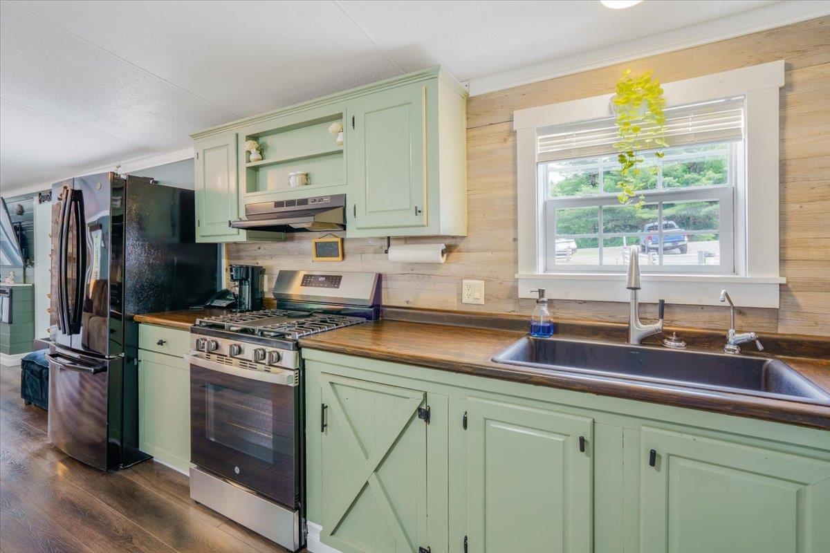 8642 Main Road Huntington, VT 05462 - Photo 23 of 48