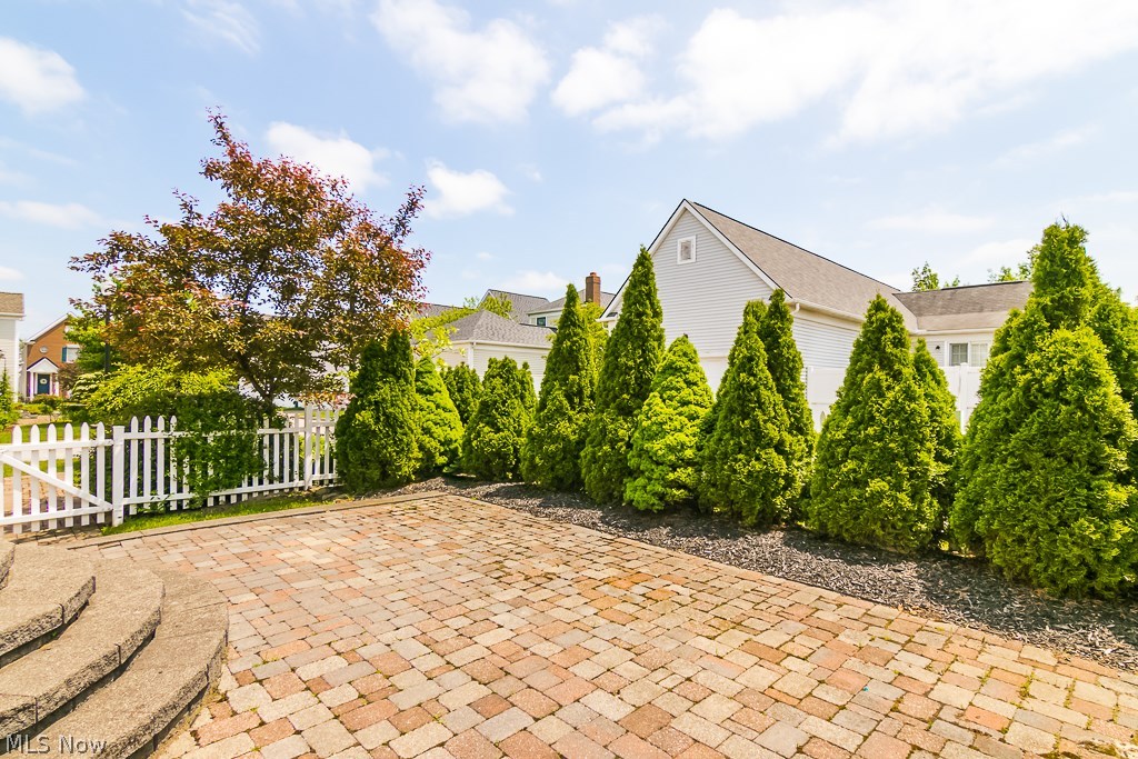 4385 Sexton Road Cleveland, OH 44105 - Photo 25 of 35