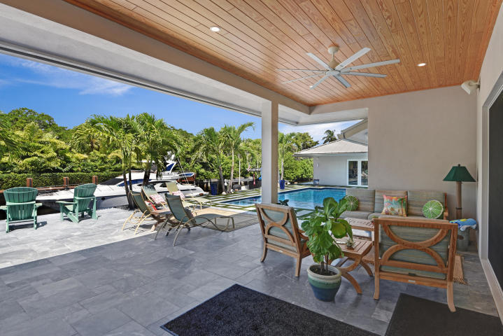7451 Northeast Bay Isle Court Boca Raton, FL 33487 - Photo 25 of 41 Portico