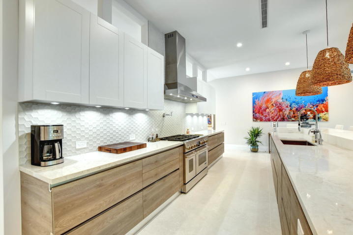7451 Northeast Bay Isle Court Boca Raton, FL 33487 - Photo 4 of 41 Kitchen