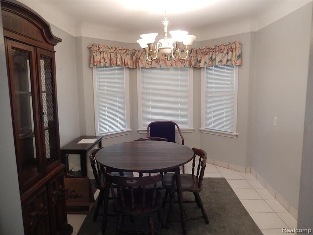 6616 Maple Street Dearborn, MI 48126 - Photo 8 of 21