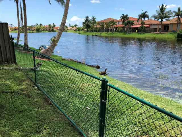 $750,000 | 15364 Southwest 32nd Terrace, Miami, FL 33185