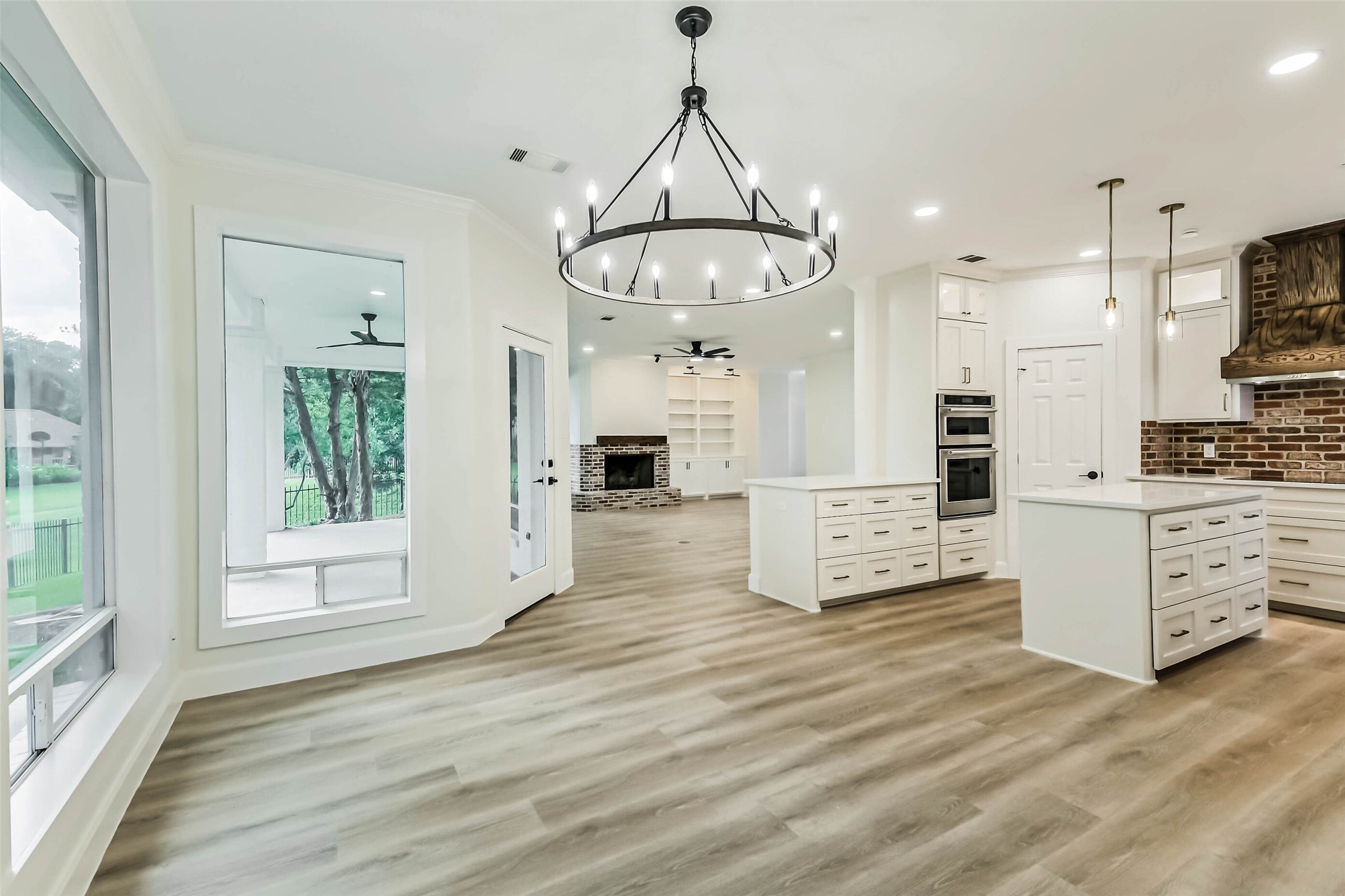 103 Forest Court Conroe, TX 77356 - Photo 16 of 40