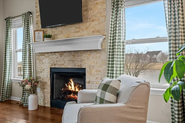 $385,000 | 1167 Freedom Road, Elburn, IL 60119