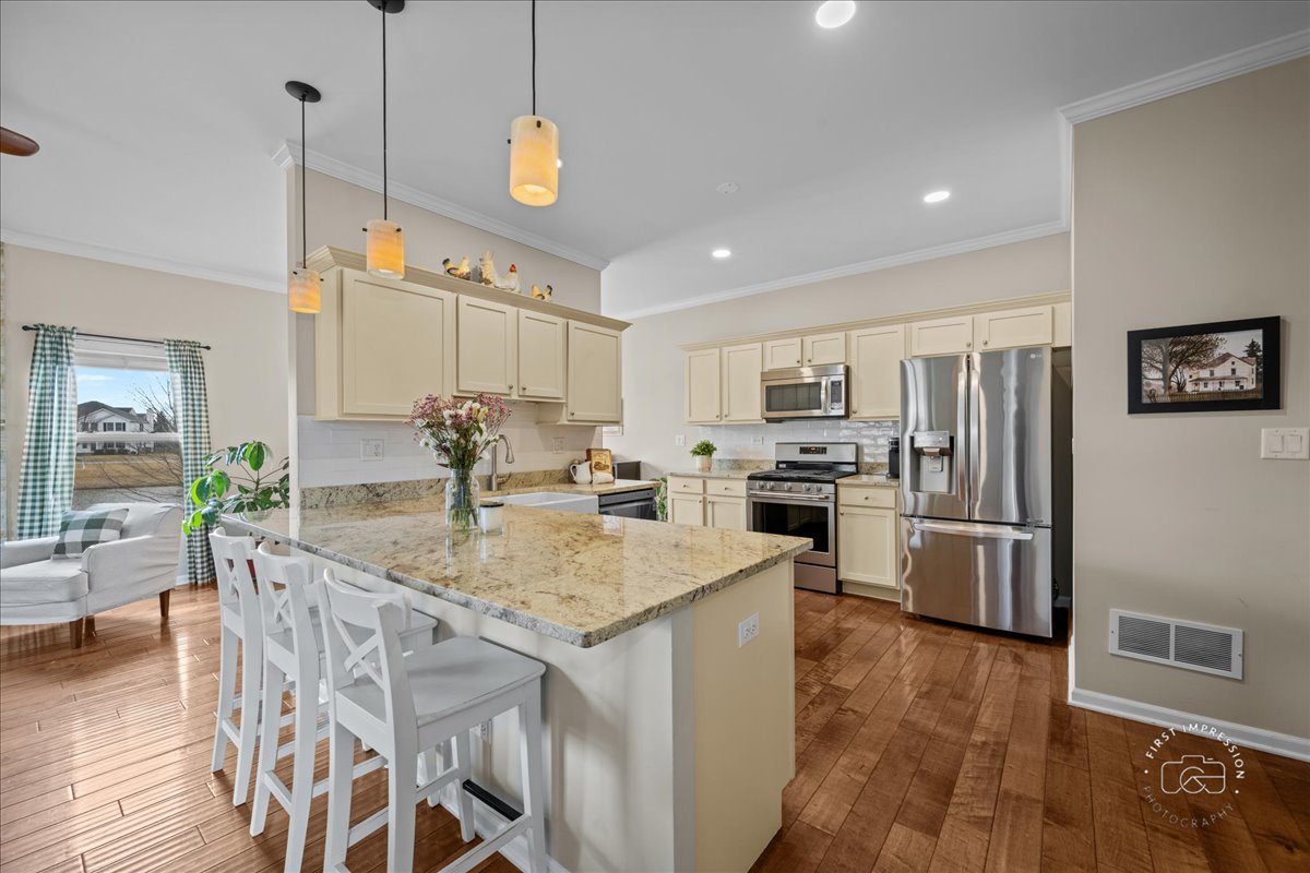 1167 Freedom Road Elburn, IL 60119 - Photo 8 of 21