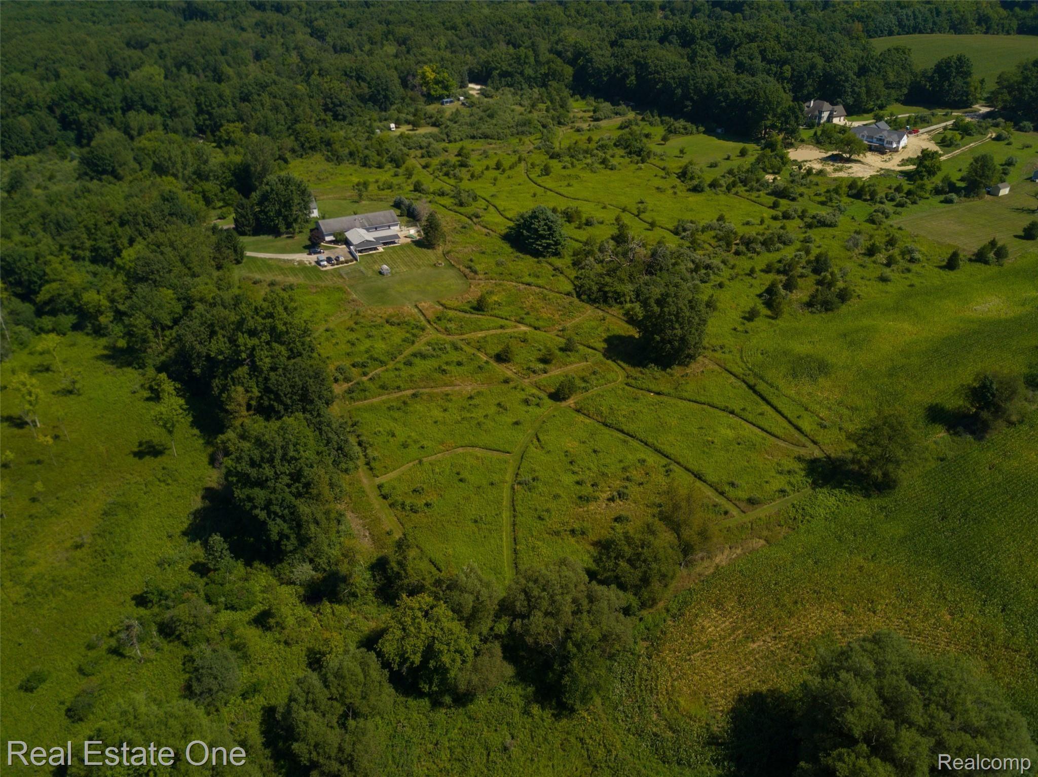 5243 Walsh Road Whitmore Lake, MI 48189 - Photo 70 of 98 IMG-0068.jpg