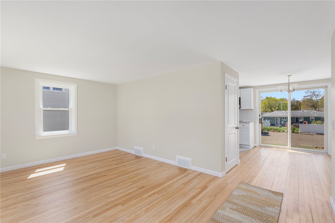44 Ideal Court Warwick, RI 02818 - Photo 4 of 25