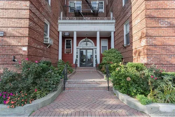 $489,900 | 114-20 Queens Boulevard, Unit E9 | Forest Hills