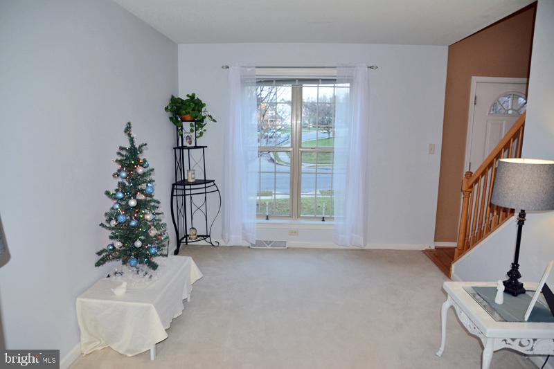 1691 Pioneer Road Lancaster, PA 17602 - Photo 15 of 37 Formal Living Room