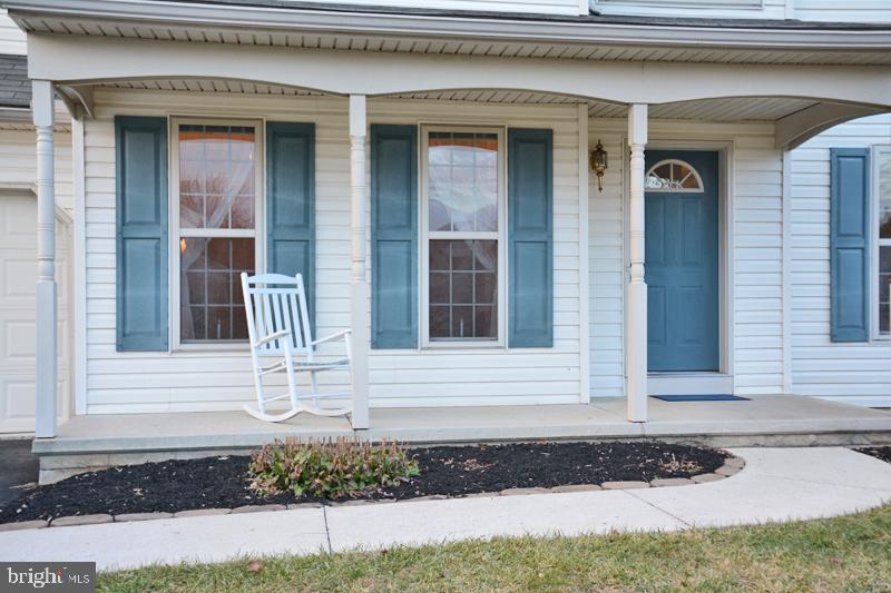 1691 Pioneer Road Lancaster, PA 17602 - Photo 4 of 37 Lovely Front Porch!