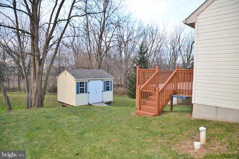 1691 Pioneer Road Lancaster, PA 17602 - Photo 33 of 37 Backyard & Shed
