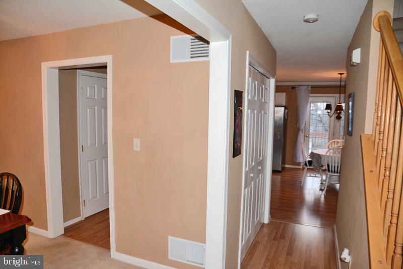 1691 Pioneer Road Lancaster, PA 17602 - Photo 5 of 37 View upon entering front door...