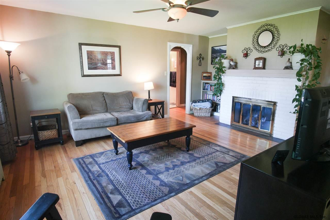 33 Halter Road Bethlehem, NY 12077 - Photo 6 of 28 Photo 6
