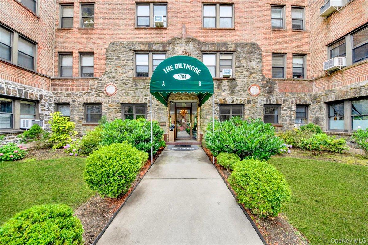 4784 Boston Post Road, Unit A 24 Pelham, NY 10803 - Photo 16 of 18 front of building