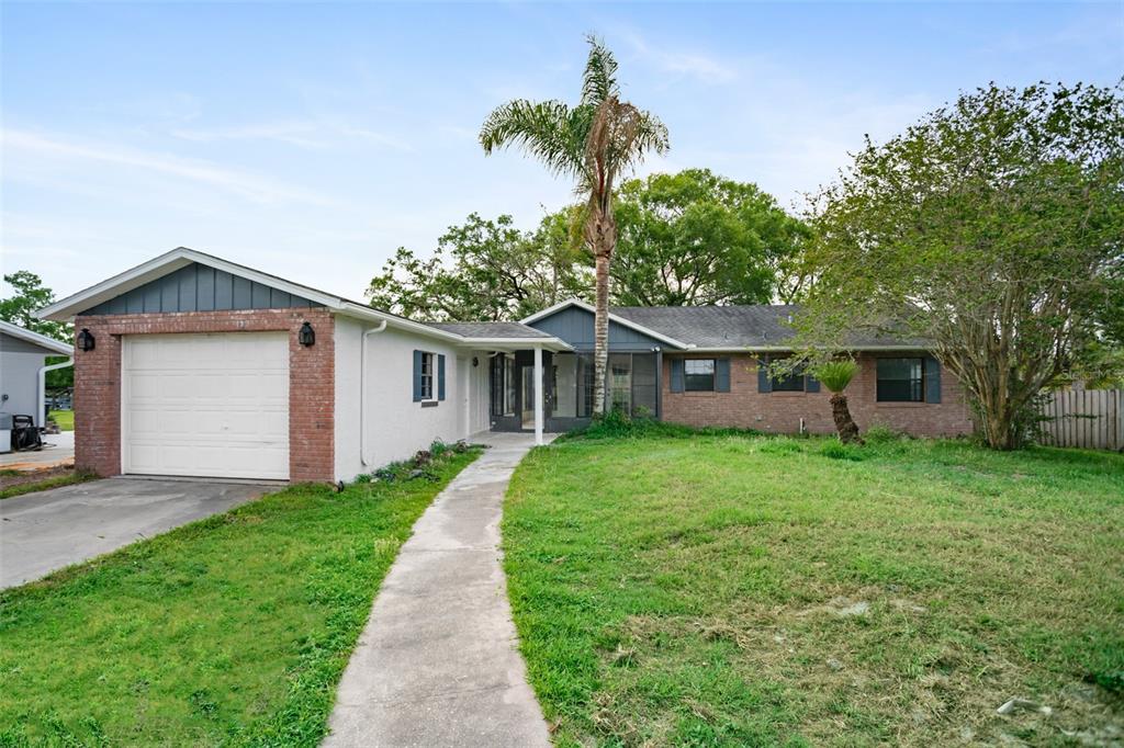 28046 Lois Drive Tavares, FL 32778 - Photo 1 of 14