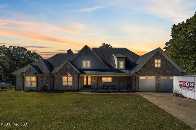 $563,000 | 4065 Misty Oaks Cove, Nesbit, MS 38651