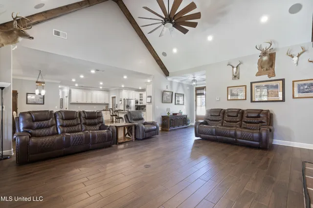 $563,000 | 4065 Misty Oaks Cove, Nesbit, MS 38651