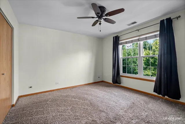 $2,400 | 230 St James Parkway, Unit A, Sugar Grove, IL 60554