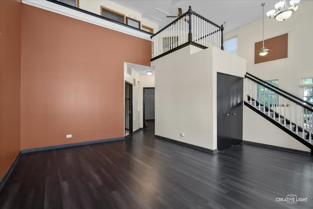 $2,400 | 230 St James Parkway, Unit A, Sugar Grove, IL 60554