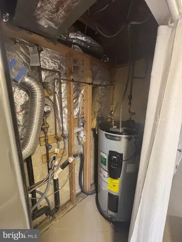 $405,000 | 501 Carnaby Street, Unit 1, Stafford, VA 22554