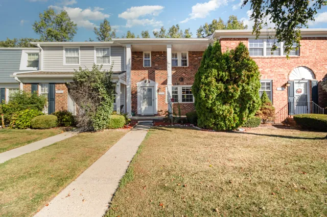 $2,000 | 24750 Olde Orchard Street, Novi, MI 48375