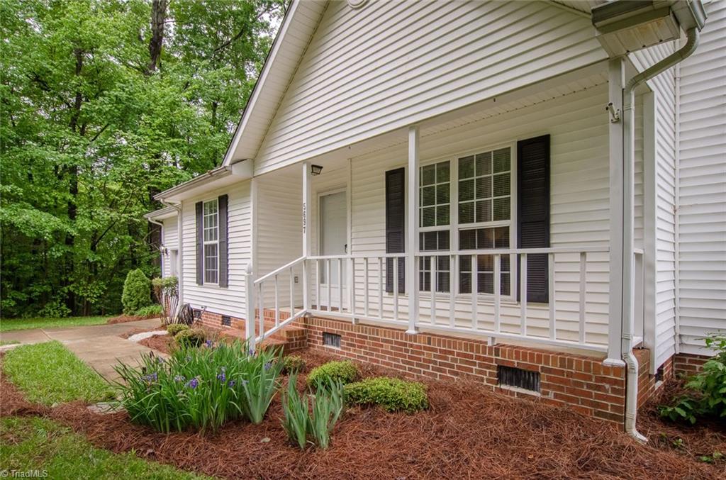 5697 Appleton Road Greensboro, NC 27405 - Photo 4 of 25 Gallery Image 4