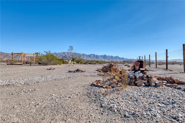 $295,000 | 85927 Eddie Albert Road, Twentynine Palms, CA 92277
