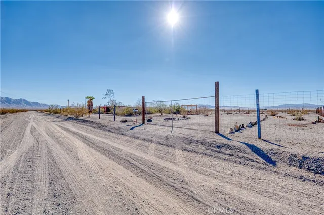 $295,000 | 85927 Eddie Albert Road, Twentynine Palms, CA 92277