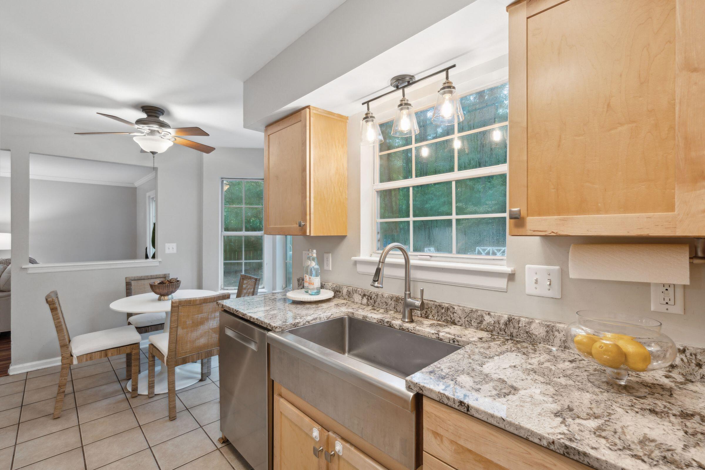 543 Castle Hall Road Mount Pleasant, SC 29464 - Photo 4 of 58 543CastleHallRd-KeenEyeMarketing-023
