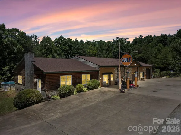 $520,000 | 2269 Lee Roy Lane, Lenoir, NC 28645