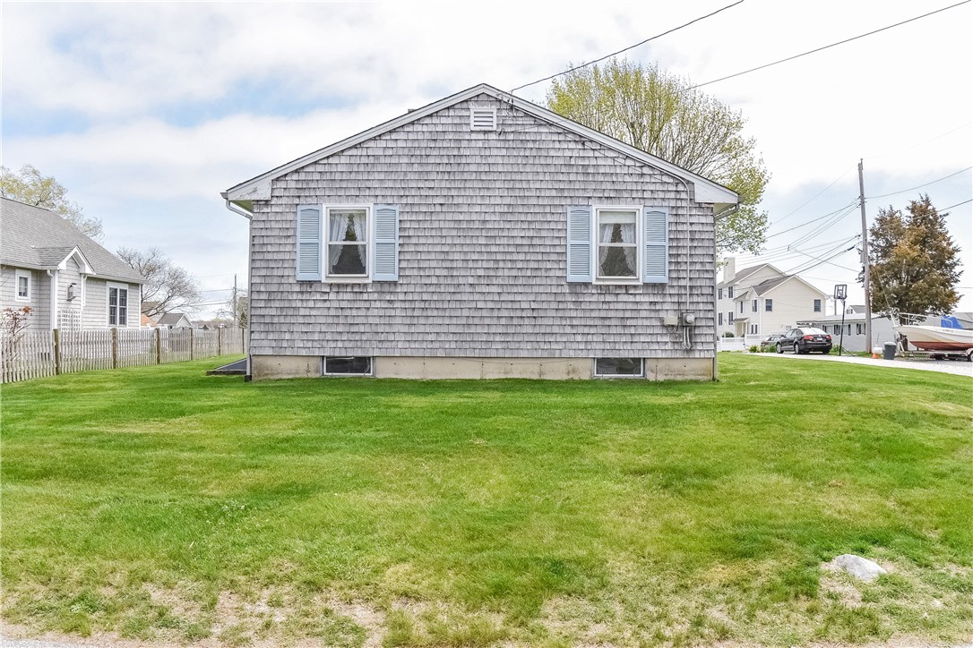 13 Tidewater Road Narragansett, RI 02882 - Photo 21 of 26
