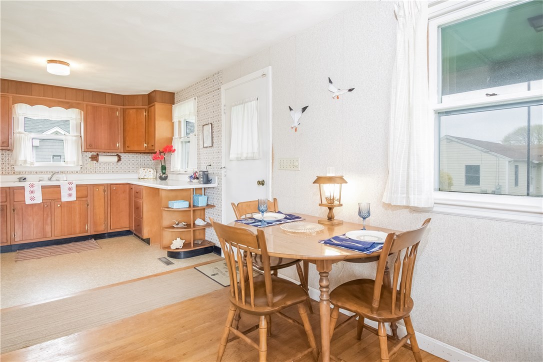 13 Tidewater Road Narragansett, RI 02882 - Photo 6 of 26