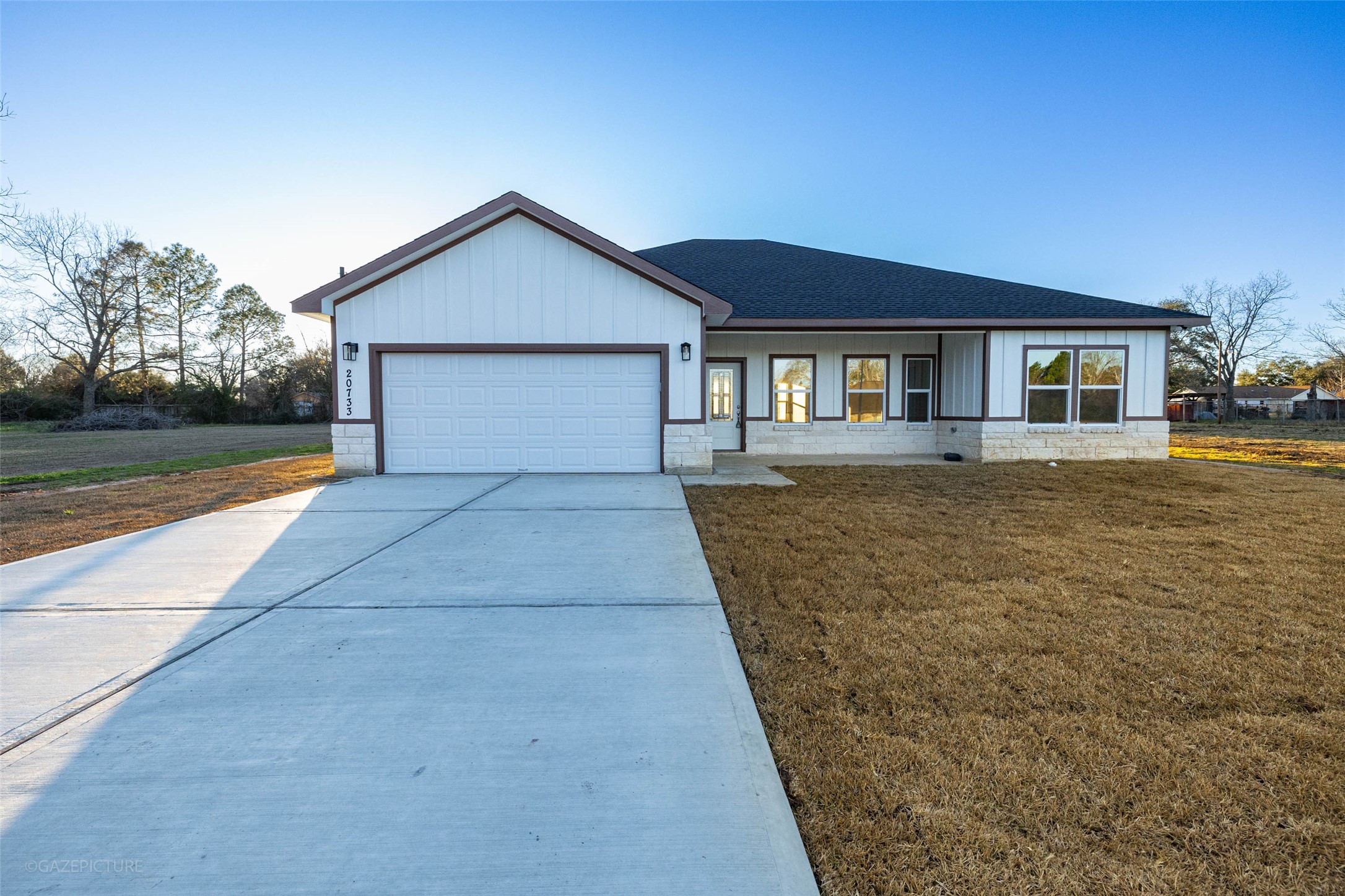 20733 Emerald Street Prairie View, TX 77484 - Photo 2 of 34 a front view of house with yard and trees