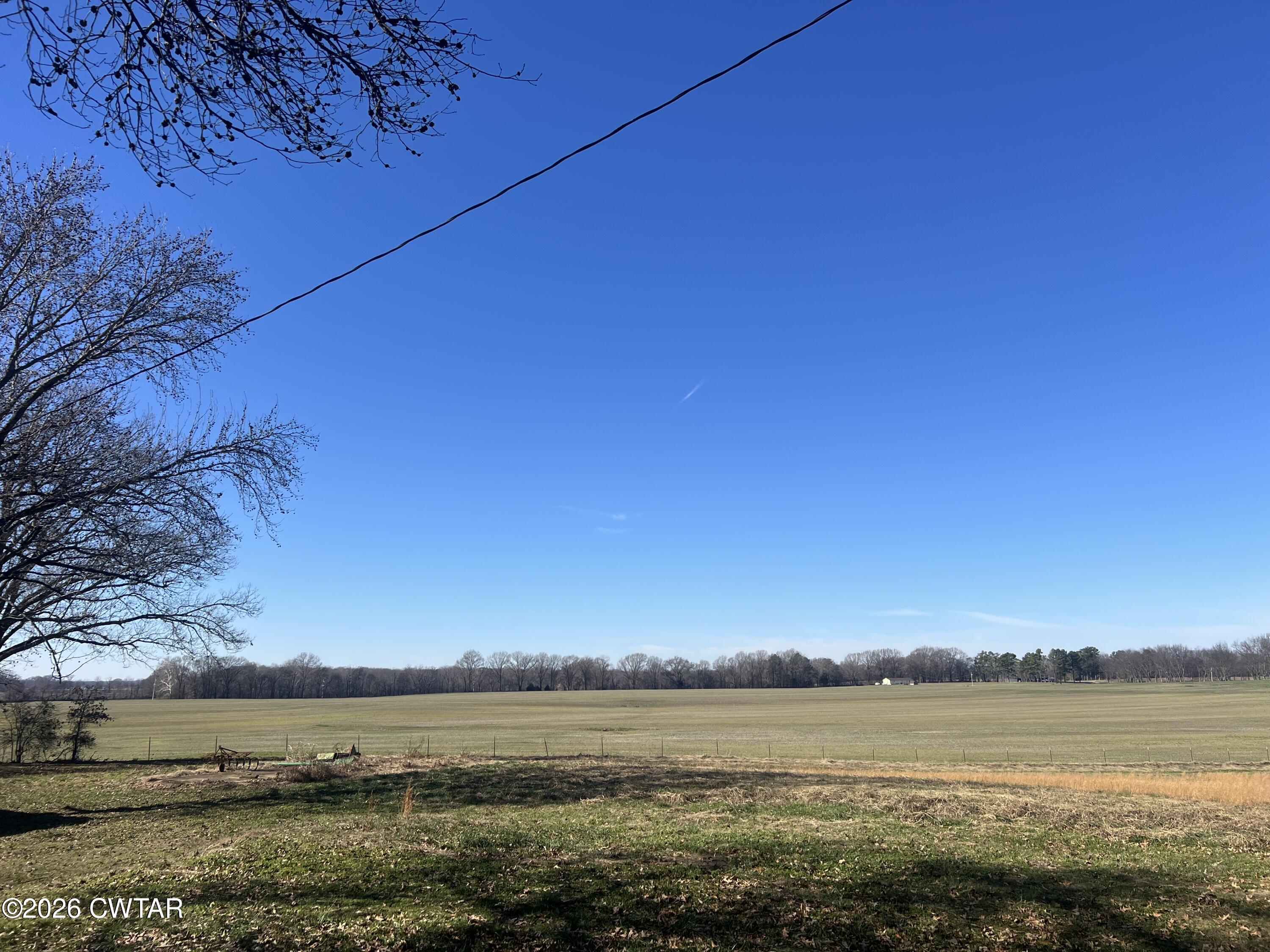 1527 Ashley Road Dyersburg, TN 38024 - Photo 4 of 14 a view of an ocean