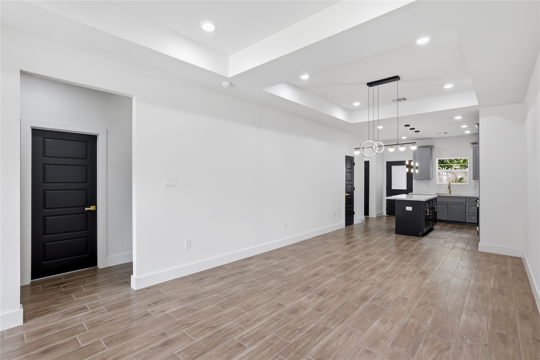 5515 Elm Spring Drive Houston, TX 77048 - Photo 5 of 35
