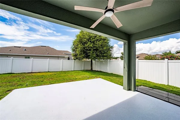 a view of a garage room