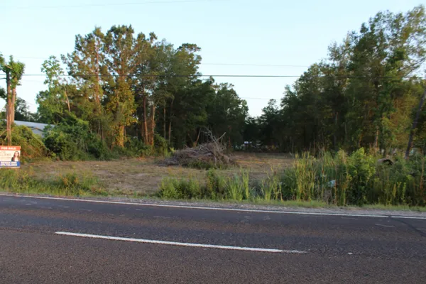 $37,000 | 18185 Ih 10, Vidor, TX 77662