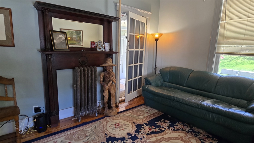 19 Denmark Street Worcester, MA 01605 - Photo 4 of 38