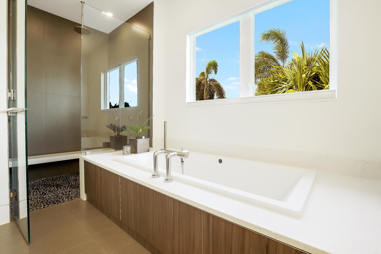 218 Bamboo Road Palm Beach Shores, FL 33404 - Photo 14 of 24 218 Bamboo Rd Palm Beach-large-014-8-Mas